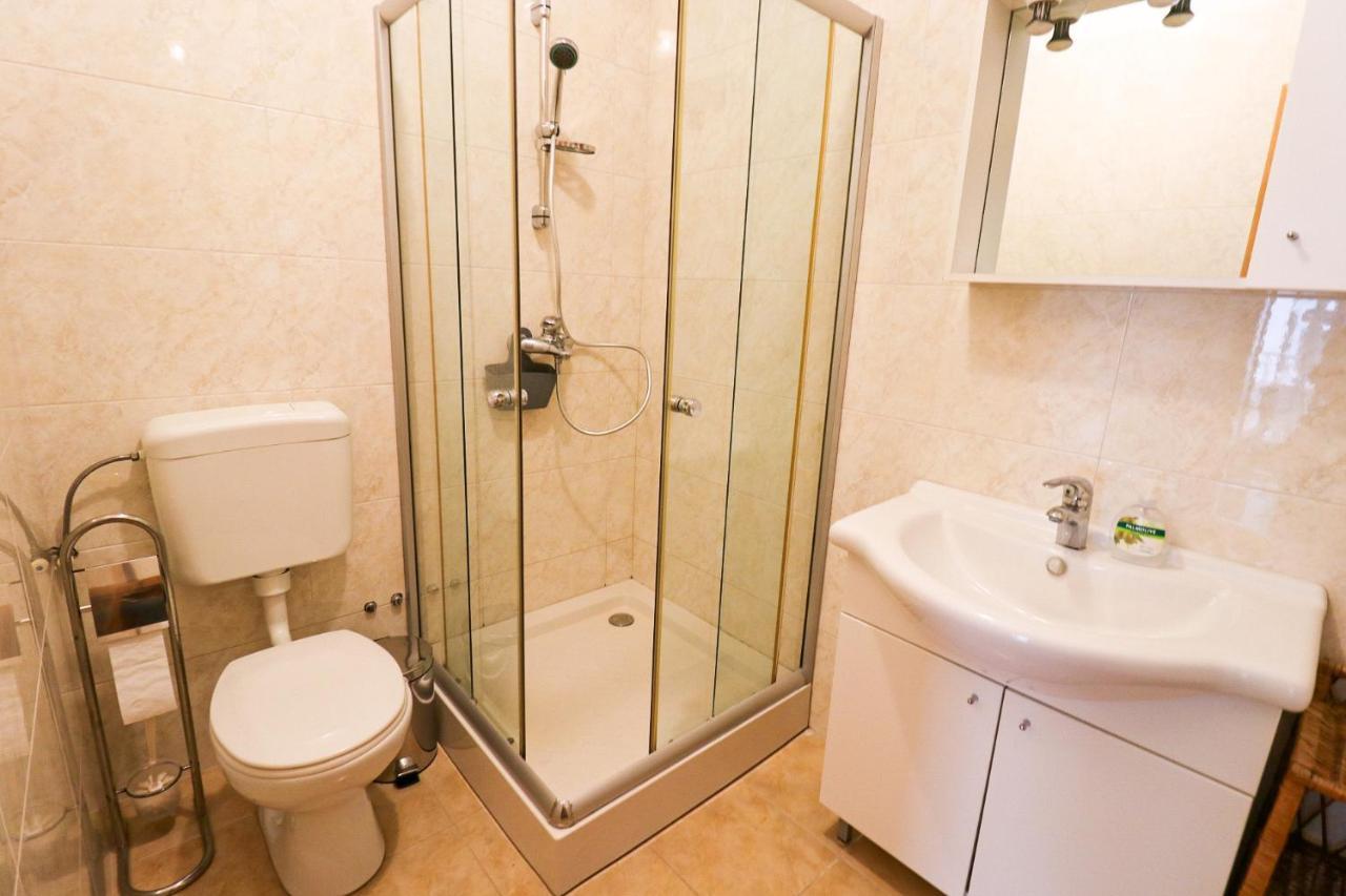 Apartment Anamaria With Seaview Петркане Екстериор снимка