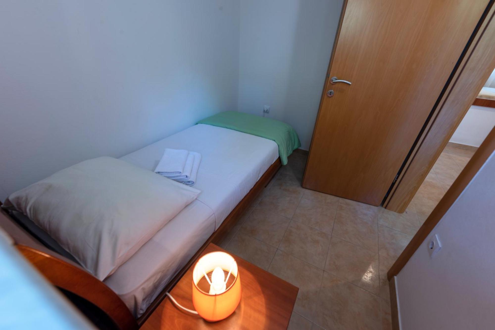 Apartment Anamaria With Seaview Петркане Екстериор снимка