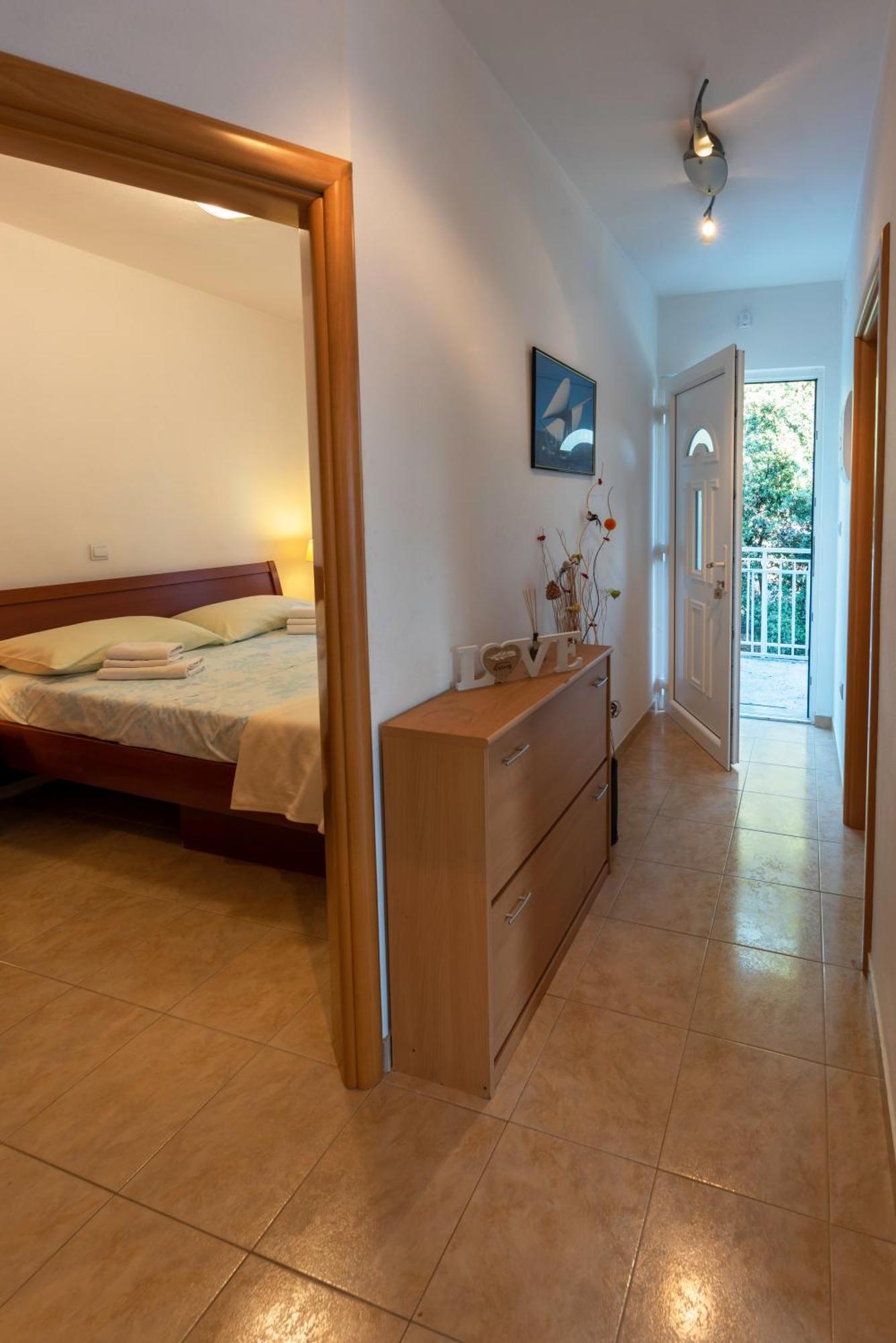 Apartment Anamaria With Seaview Петркане Екстериор снимка