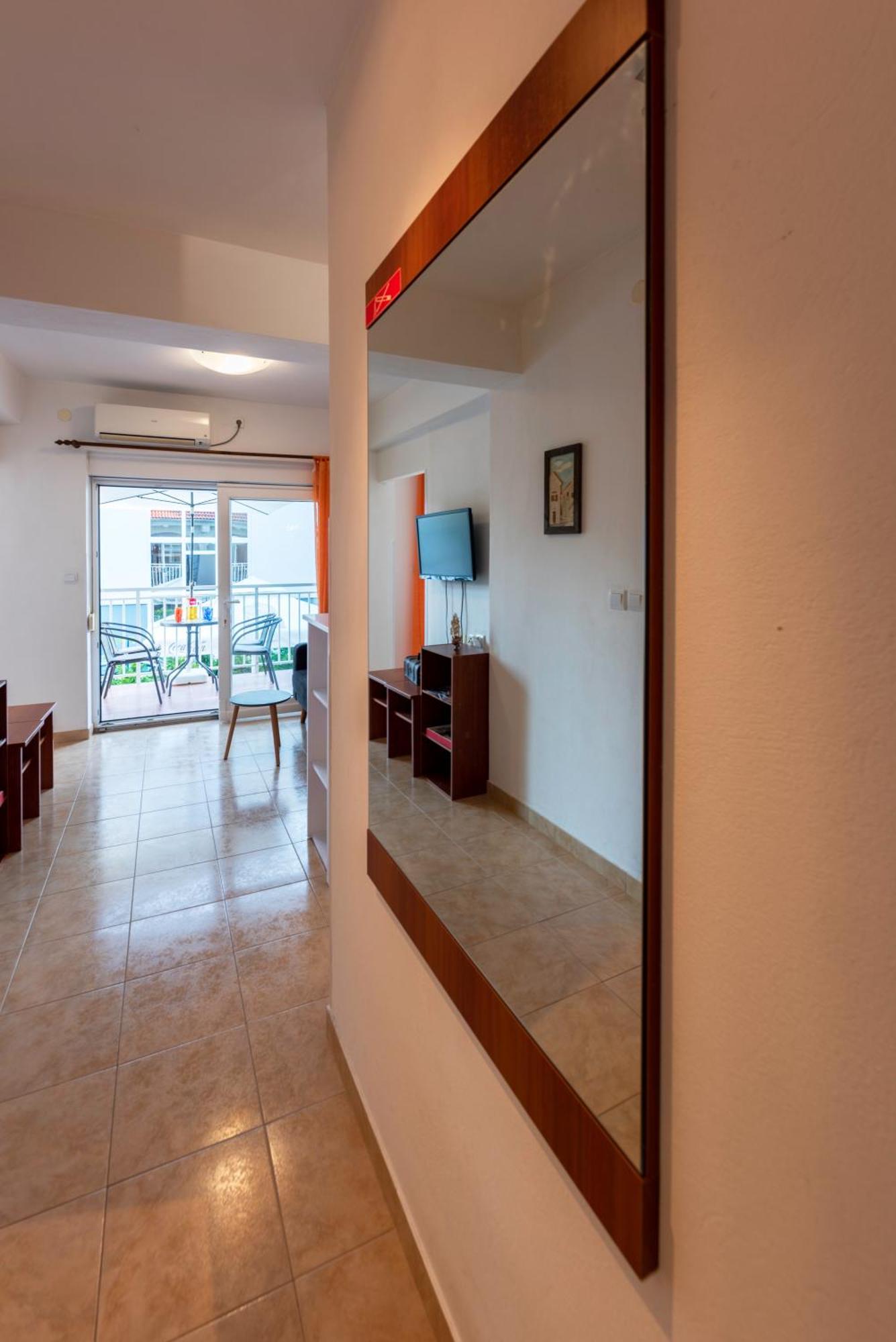 Apartment Anamaria With Seaview Петркане Екстериор снимка