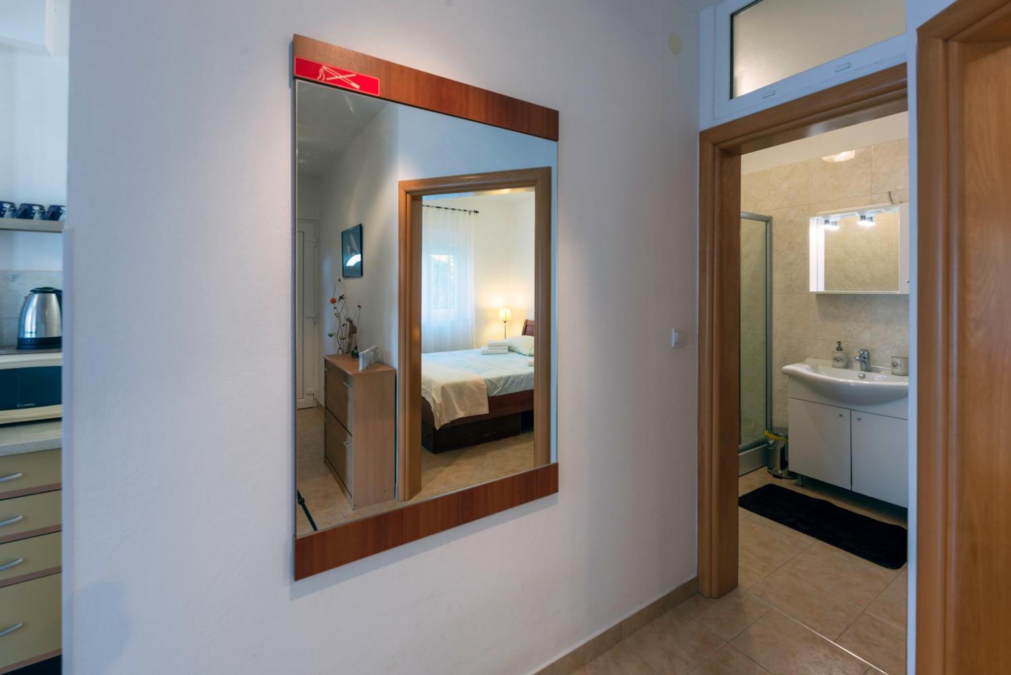 Apartment Anamaria With Seaview Петркане Екстериор снимка