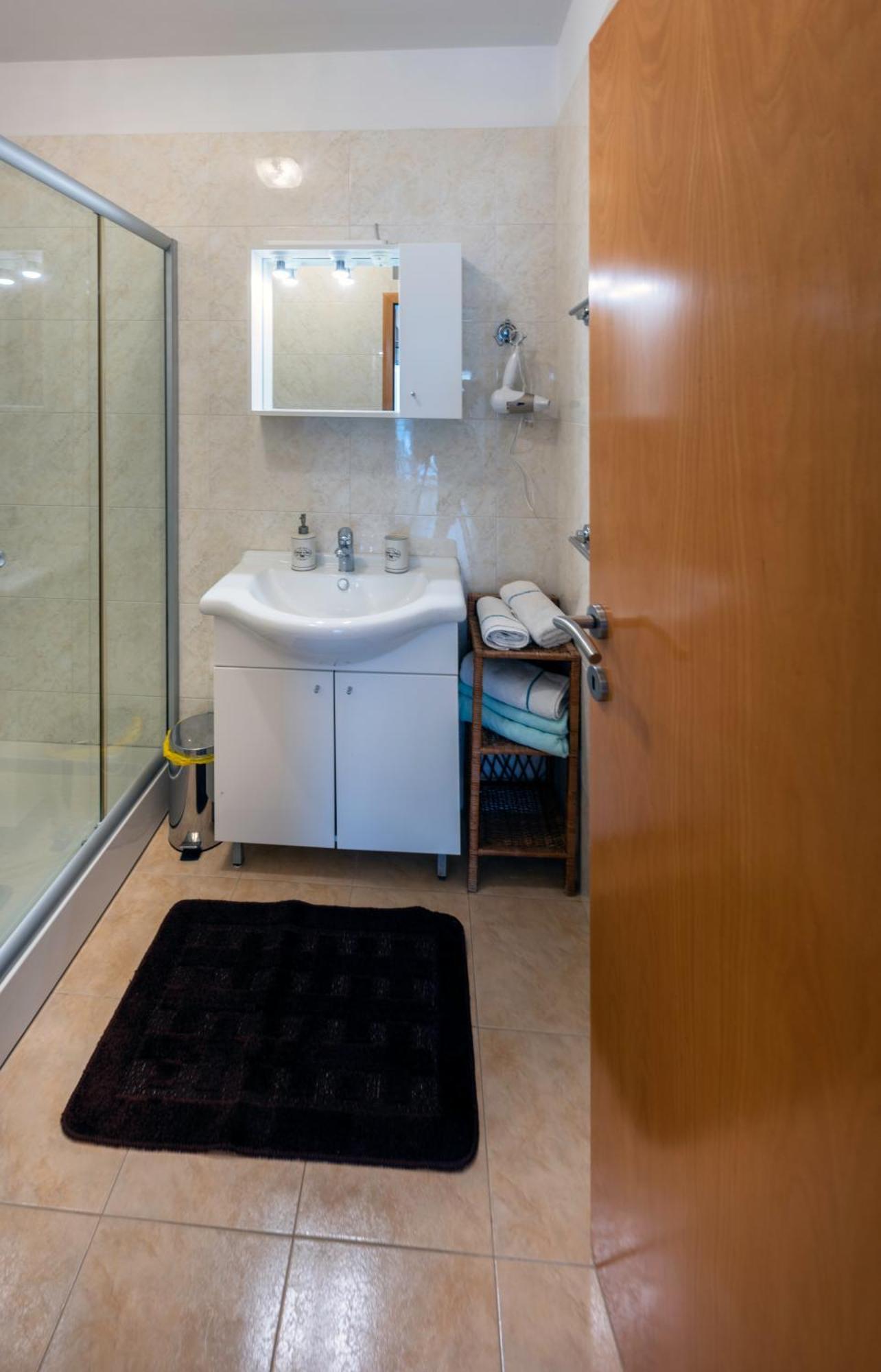 Apartment Anamaria With Seaview Петркане Екстериор снимка